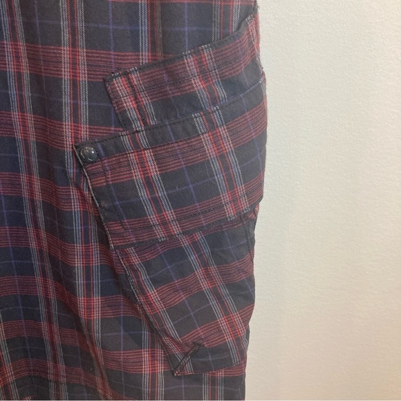 LULULEMON Sz 32 Plaid Many Pockets Shorts - Picture 2 of 13